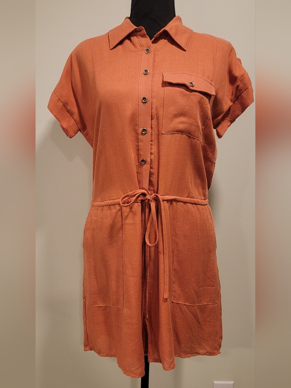 ANDREE BY UNIT Rust Button-Front Drawstring Romper